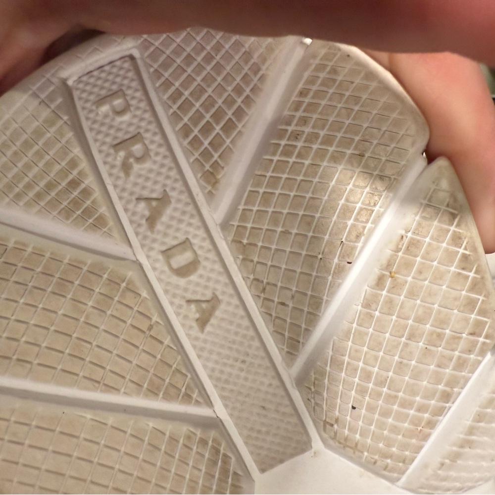 Authentic Prada Knit Sneakers with Red logo - Picture 11 of 11